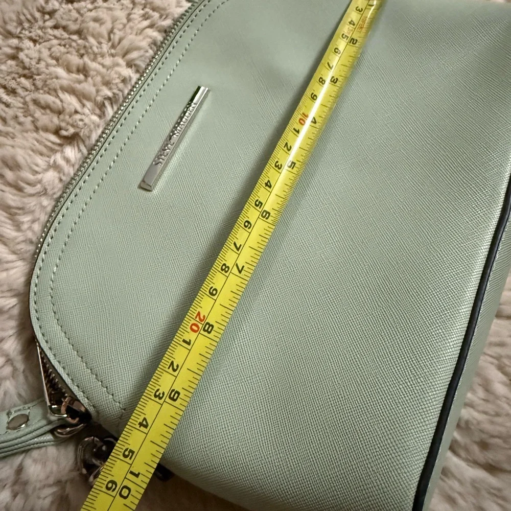 LIKE NEW Steve Madden Crossbody Purse